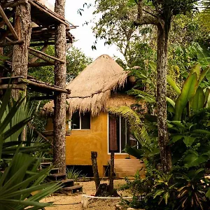 Bed & Breakfast Aldea Tucanes, Francisco Uh May